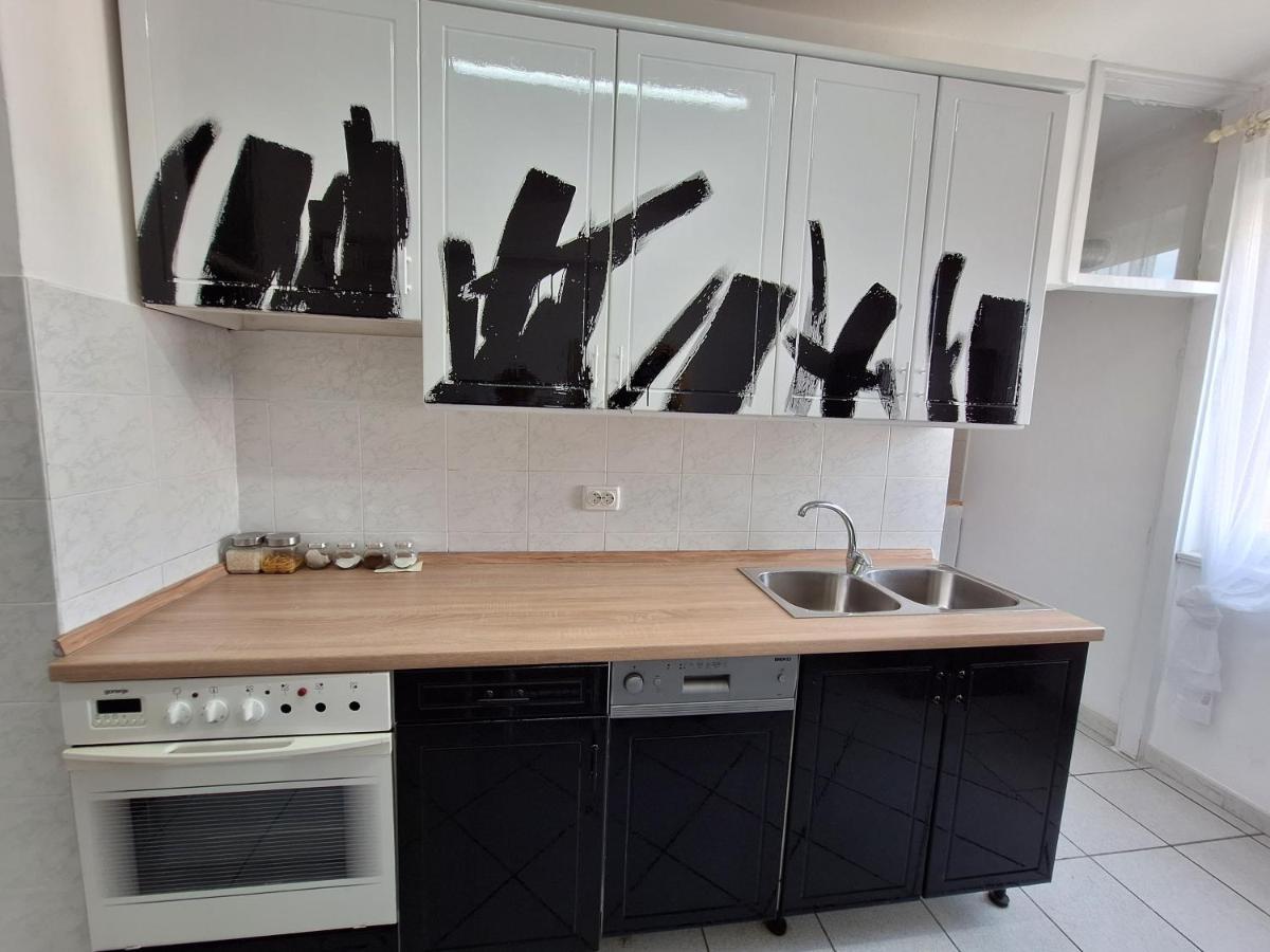 Two Bedroom Apartment Alma Zára Kültér fotó